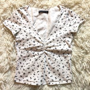 Brandy Melville Gina top